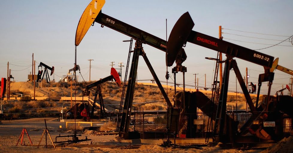 ارتفاع اسعار النفط رغم توقعات تشير لوفرة الإمدادات في 2018 - 36078 350