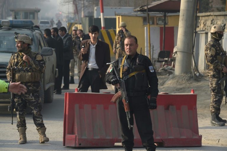 مقتل ستة أفغان في هجوم انتحاري تبناه "داعش" - f75d165edac438b53d62e3fe1290962855928eef
