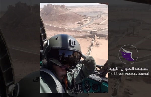 طيار ليبي يوجه تحية على طريقته من فوق قلعة سبها التاريخية - 01 1