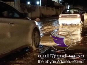 بالصور ..محتجون يغلقون طريق عام بمصراتة لتردي مستوى البنية التحتية - 49686167 1975733309398919 1028516887819976704 n