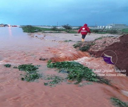 (شاهد الصور) السيول تتسبب في تعطيل حركة المرور بالطريق الساحلي شرقي بنغازي - 49704138 790085057992256 3237608341282750464 n