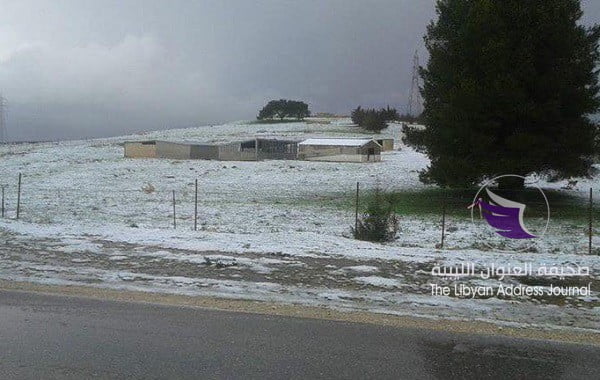 (بالفيديو) هطول الثلوج على مدن الجبل الأخضر -