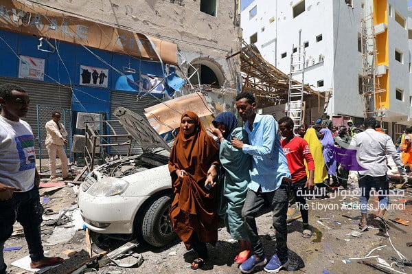 ارتفاع عدد قتلى هجوم بسيارة ملغومة في مقديشو إلى 11 قتيلا 1 ارتفاع عدد قتلى هجوم بسيارة ملغومة في مقديشو إلى 11 قتيلا - تنزيل 1