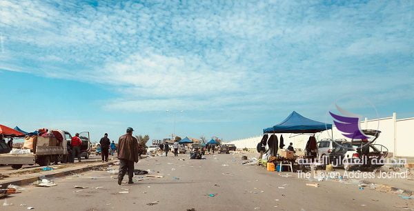 شاهد الصور.. مخلفات سوق عشوائي تشوه منطقة الفلاح بطرابلس 9 شاهد الصور.. مخلفات سوق عشوائي تشوه منطقة الفلاح بطرابلس - 50943290 2218295885079846 4055303250390286336 n