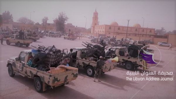 القوات المسلحة تدخل العوينات بعد فنقل وتراغن - D0gNnE8XcAE7XW