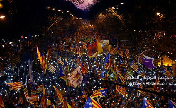 المحتجون في برشلونة: السعي للاستقلال ليس جريمة - LYNXNPEF1G02F L