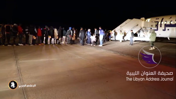 (بالفيديو) القائد العام يأذن بهبوط طائرة في مطار تمنهنت لترحيل مهاجرين إلى نيجيريا - New Bitmap Image 2