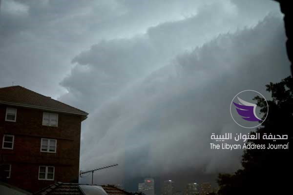عواصف تحرم آلاف المنازل في سيدني من الكهرباء - afbf07e8af2f4fbe60ce219799517619