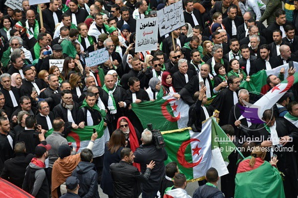 خلافات داخل الحزب الرئاسي في الجزائر حول "الندوة الوطنية" - 2bbcd27b293c590e42b4901e2c39a4b19f60e1f3