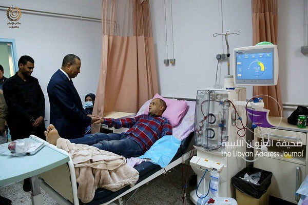 (شاهد الصور) الثني يجري جولة مفاجأة لمركز الكلى ببنغازي - 53553158 620750895031044 779503724904054784 n