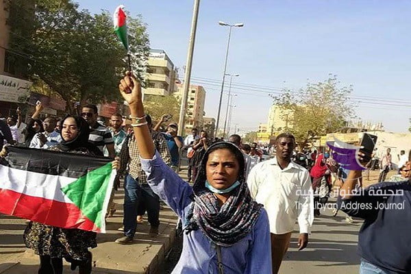 سودانيون يواصل التظاهر ضد الحكومة بعد صلاة الجمعة - المظاهرات 1