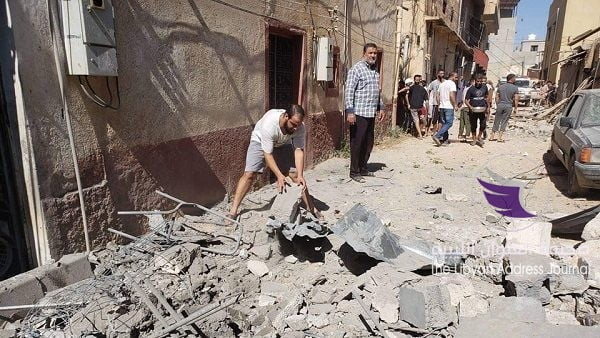 طيران الوفاق يستهدف من جديد منازل المدنيين في قصر بن غشير - D7qUkjnW0AEV hv