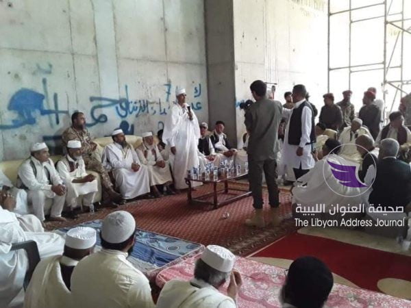 مشائخ وأعيان الزنتان يهنؤون أفراد الجيش المرابطين بمطار طرابلس بعيد الفطر 5 مشائخ وأعيان الزنتان يهنؤون أفراد الجيش المرابطين بمطار طرابلس بعيد الفطر - 61874056 465948004178507 4523353822642307072 n