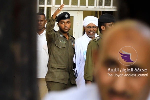 (شاهد الصور) الرئيس السوداني المخلوع يمثل أمام النيابة العامة 4 (شاهد الصور) الرئيس السوداني المخلوع يمثل أمام النيابة العامة - 64861156 2375661385888319 5902362573214318592 n