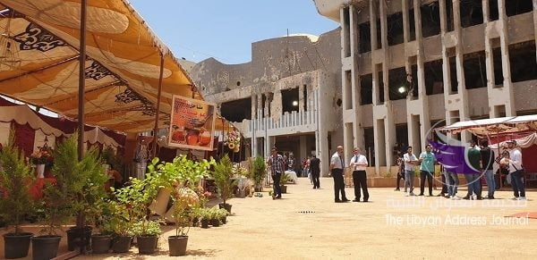 إقامة معرض للزهور بجامعة بنغازي تحت شعار "بنغازي تصنع الجمال" 9 إقامة معرض للزهور بجامعة بنغازي تحت شعار "بنغازي تصنع الجمال" - 65043572 1216663181855461 1818239791620161536 n 600x291