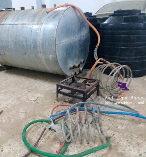 مديرية أمن بنغازي تضبط مصنعا للخمور في بنغازي 9 مديرية أمن بنغازي تضبط مصنعا للخمور في بنغازي - 65386710 842510832800941 3718410637076856832 n