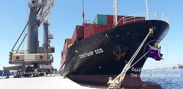 ميناء بنغازي يستقبل سفينتين محملتين ببضائع مختلفة - 65849087 2366679406948296 437998660312104960 n
