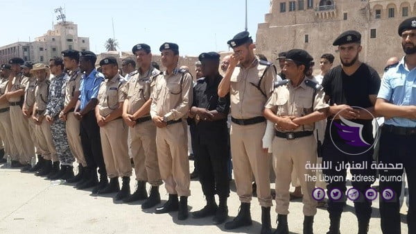 شرطة النجدة تشيع جثمان أحد عناصرها كان قد أطلق عليه النار بالعاصمة 7 شرطة النجدة تشيع جثمان أحد عناصرها كان قد أطلق عليه النار بالعاصمة - 66466837 1255628561284857 1824282604447203328 n