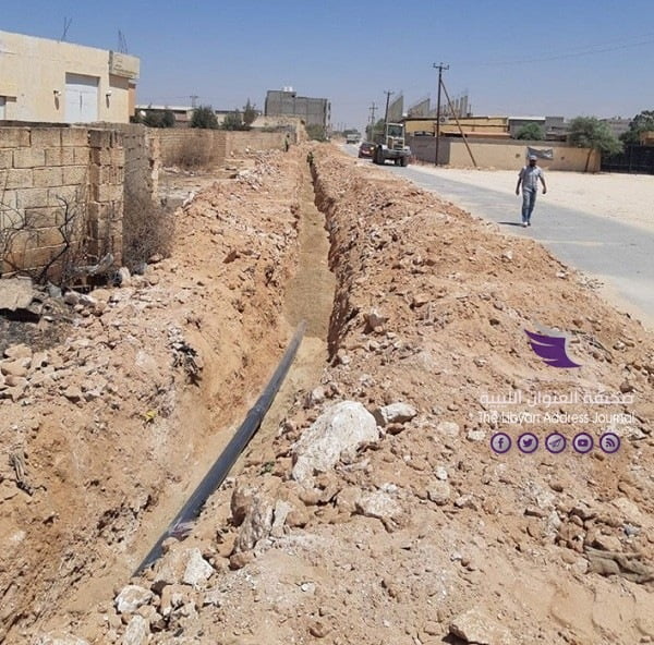 شاهد الصور| بلدية بنغازي تبدأ تنفيذ خط مياه في حي "السيدة عائشة" - 67689558 2268370126617531 1165375307742445568 n