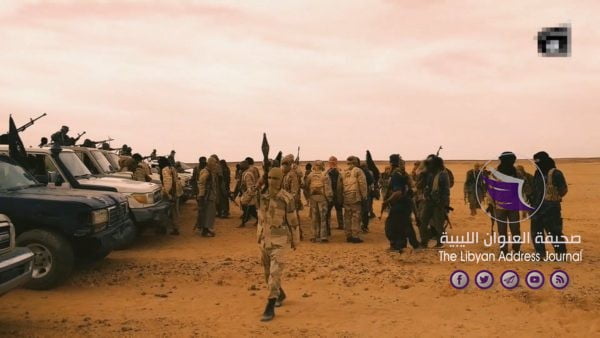 داعش يظهر في إصدار جديد وسط صحراء ليبيا - D zhjP3XsAAC7uu