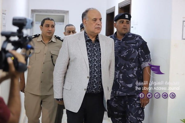(بالفيديو) وزير داخلية المؤقتة يتجول في بنغازي ويحيل عدادا من رجال الأمن المقصرين إلى سجن انضباط الشرطة - 67416691 924054901261937 6538558112922599424 n