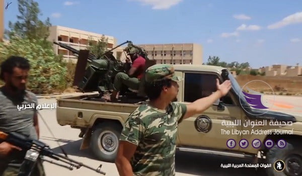 بالفيديو| الجيش يتجول داخل منطقة السبيعة بطرابلس 1 بالفيديو| الجيش يتجول داخل منطقة السبيعة بطرابلس - New السبيعةImage