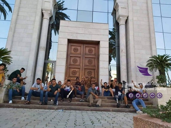 جرحى الوفاق يعتصمون أمام مقر السفارة الليبية في تونس - 71500742 515424639242681 5635645421960298496 n