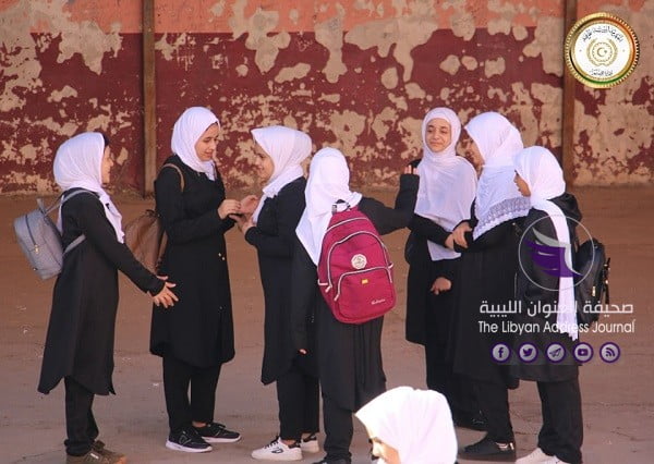 في أول يوم دراسي.. وزير التعليم بالمؤقتة يتفقد عددا من مدارس البيضاء 11 في أول يوم دراسي.. وزير التعليم بالمؤقتة يتفقد عددا من مدارس البيضاء - 72954234 2425812391027485 8273895840204980224 n
