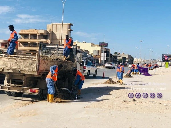 بلدية بنغازي تتابع أعمال تنظيف شبكات تصريف مياه الأمطار بالمدينة - 74329825 2485881938199681 3895069930520838144 n