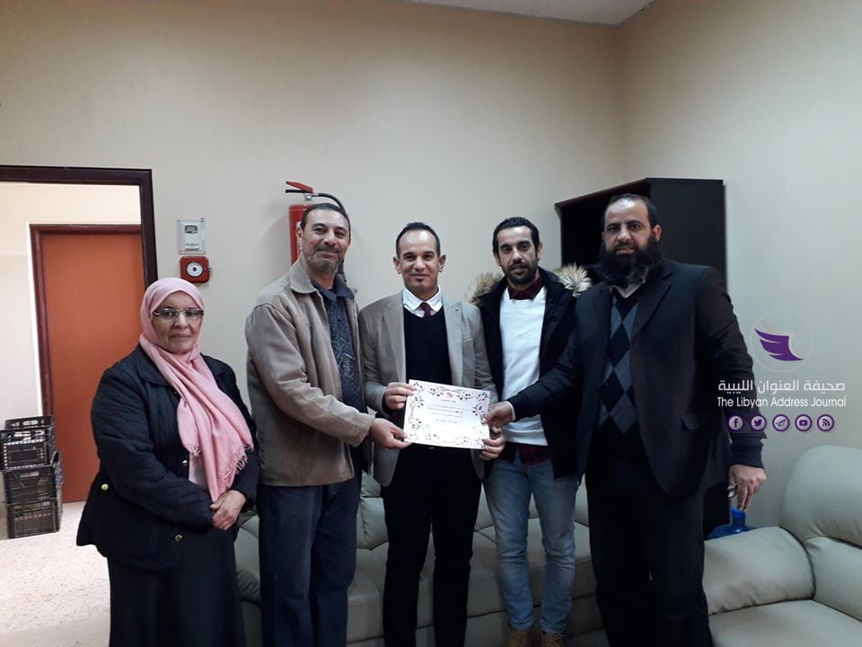 أسرة المرحوم "عبدالله المقيرحي" تتبرع بمكتبته الخاصة إلى جامعة بنغازي - 80629914 607696846438357 5839043506751930368 o