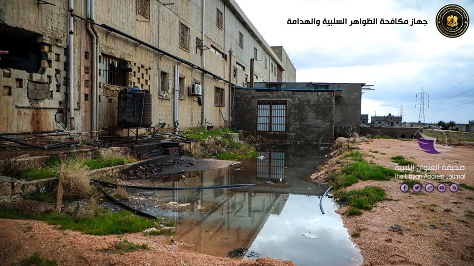 بسبب المخالفات.. "الظواهر السلبية" يغلق مصنعا للمنتجات الغذائية في بنغازي 15 بسبب المخالفات.. "الظواهر السلبية" يغلق مصنعا للمنتجات الغذائية في بنغازي - 80658969 164682844906313 1269020255938674688 o