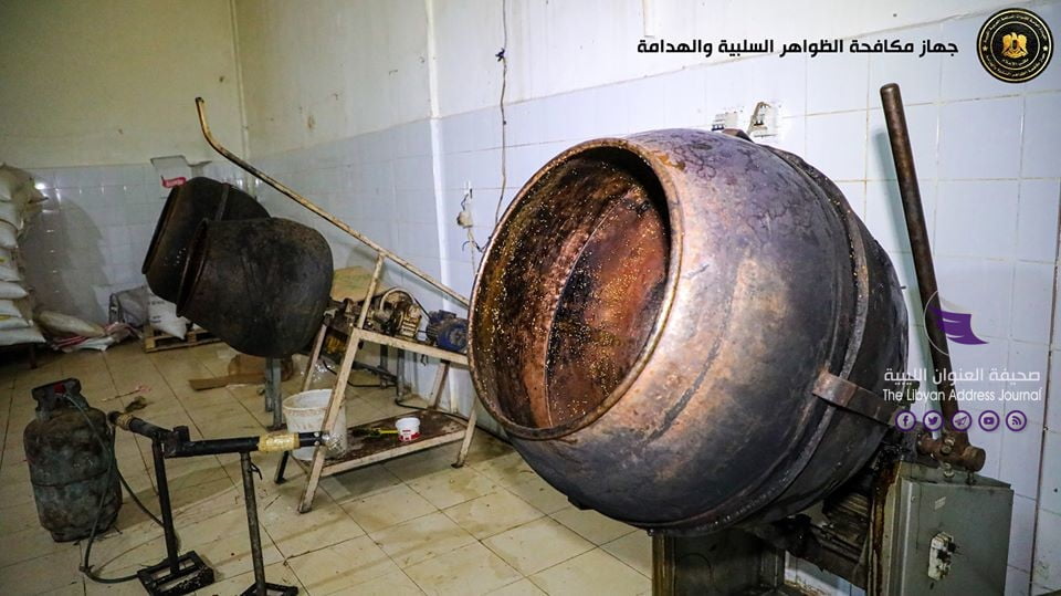 عقب إغلاق مصنع البيلاح بسبب المخالفات.. جهاز مكافحة الظواهر السلبية يغلق "النورس للشوكولاتة" لذات الأسباب 8 عقب إغلاق مصنع البيلاح بسبب المخالفات.. جهاز مكافحة الظواهر السلبية يغلق "النورس للشوكولاتة" لذات الأسباب - 81666292 165072374867360 1019420267346132992 o