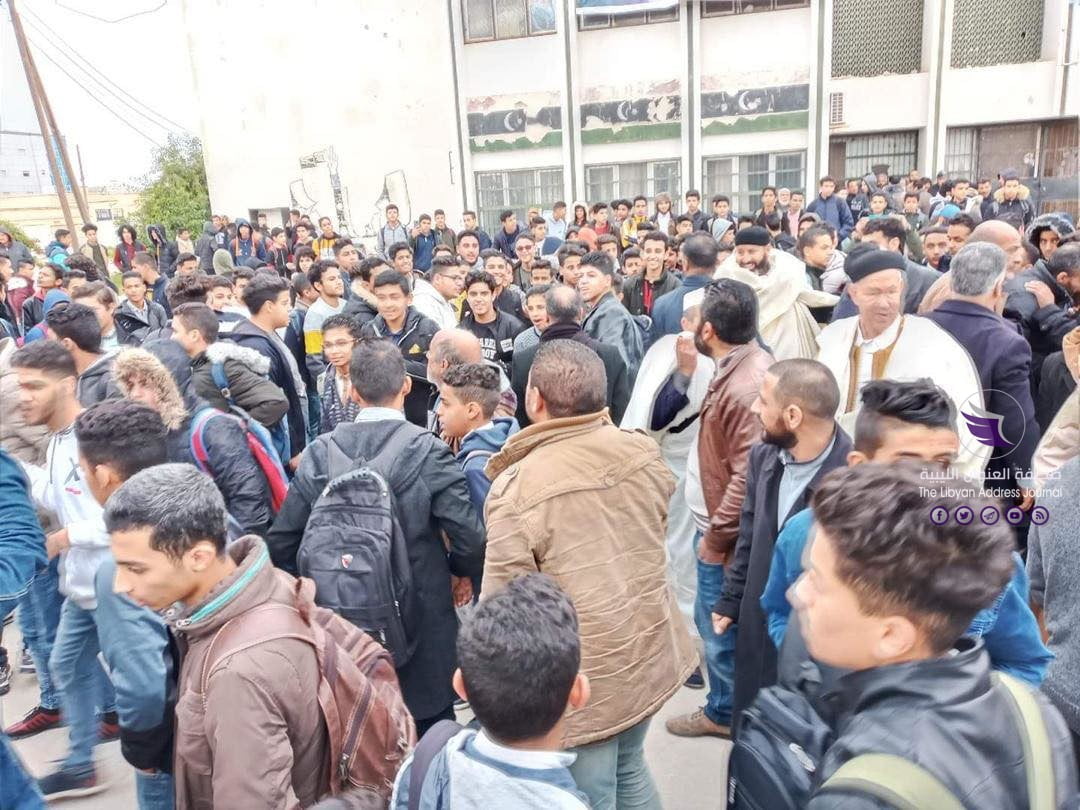 بالصور| أهالي وأعيان قصر بن غشير يجددون دعمهم للقوات المسلحة ورفض التدخل التركي 13 بالصور| أهالي وأعيان قصر بن غشير يجددون دعمهم للقوات المسلحة ورفض التدخل التركي - 82187808 2630872207135539 2633566829422837760 n