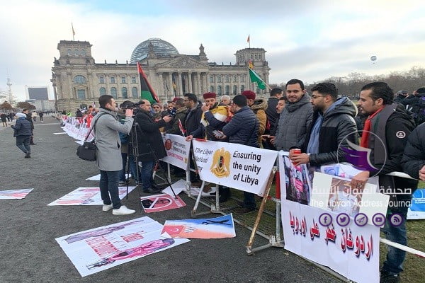 مظاهرة داعمة للقوات المسلحة أثناء عقد قمة برلين - 82336455 3275314232495684 1584956375195189248 n