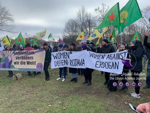 بالصور.. الجالية الليبية رفقة الجاليات السورية والكردية والمصرية في ألمانيا تتظاهر أمام مقر انعقاد قمة برلين ضد الغزو التركي لليبيا - 83473136 1448163555342059 7781210074277478400 n