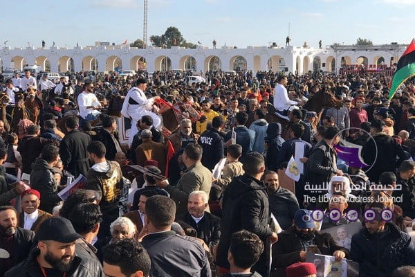 مظاهرات حاشدة في بنغازي ومدن أخرى دعمًا للقوات والمسلحة وتنديدًا بالغزو التركي وإرسال المرتزقة - 159 205254 158 203553 libyan demonstration turkey 3
