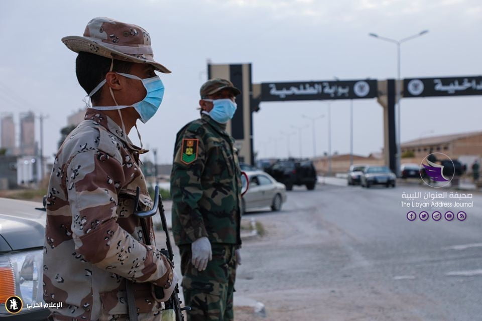 بالصور| معززة بأطقم طبية.. وحدات من نخبة الجيش تنتشر في بنغازي لتطبيق حظر التجول 26 بالصور| معززة بأطقم طبية.. وحدات من نخبة الجيش تنتشر في بنغازي لتطبيق حظر التجول - 90551249 1477985152380167 2330874409327263744 o