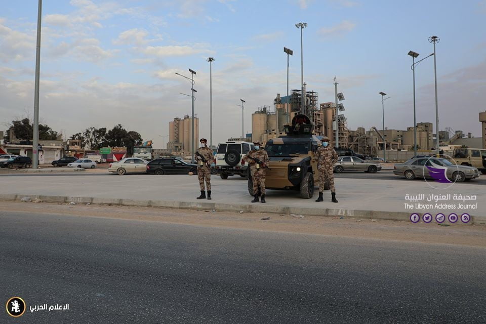 بالصور| معززة بأطقم طبية.. وحدات من نخبة الجيش تنتشر في بنغازي لتطبيق حظر التجول 27 بالصور| معززة بأطقم طبية.. وحدات من نخبة الجيش تنتشر في بنغازي لتطبيق حظر التجول - 90766012 1477979675714048 6055591295345229824 o
