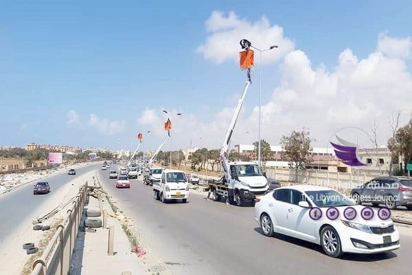 إطلاق حملة لصيانة أعمدة الإنارة في جميع البلديات التابعة للحكومة الليبية - 92148031 580453492817470 4353183065141411840 n