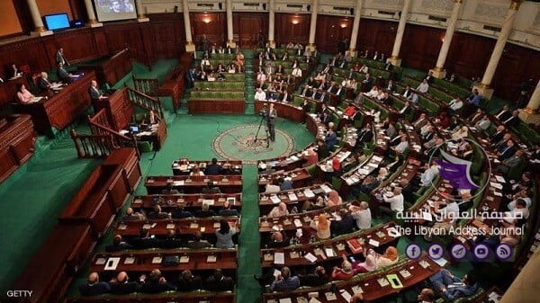 دعوات لتشكيل حكومة تونسية "من دون النهضة" - 1 1363051