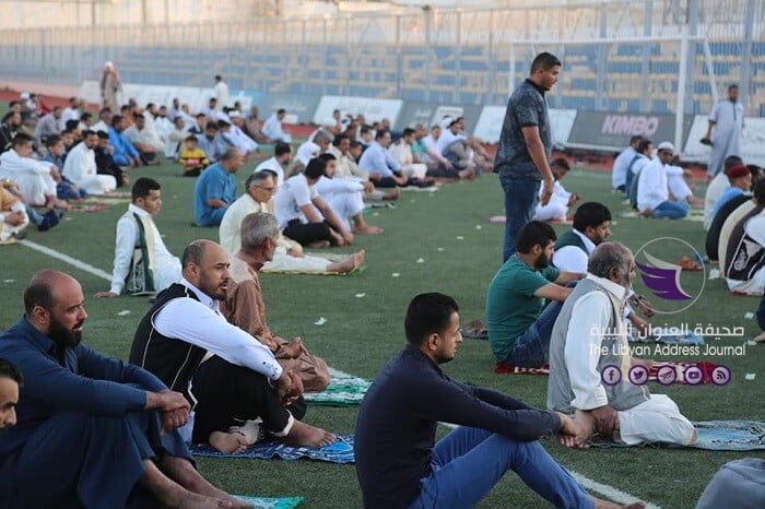 بالصور| أهالي البيضاء يؤدون صلاة العيد في ملعب نادي الأخضر - 116581048 3430002957062916 2457985767650599213 n