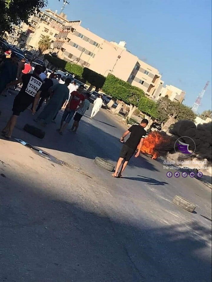 بسبب تدني مستوى المعيشة.. احتجاجات في طرابلس والزاوية ضد حكومة الوفاق 7 بسبب تدني مستوى المعيشة.. احتجاجات في طرابلس والزاوية ضد حكومة الوفاق - 117309116 1695399713945575 2725692326230396332 n