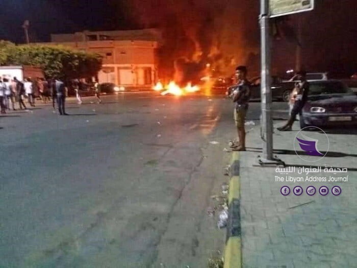 بسبب تدني مستوى المعيشة.. احتجاجات في طرابلس والزاوية ضد حكومة الوفاق 9 بسبب تدني مستوى المعيشة.. احتجاجات في طرابلس والزاوية ضد حكومة الوفاق - 117359762 2745256785756308 823397796357890478 n