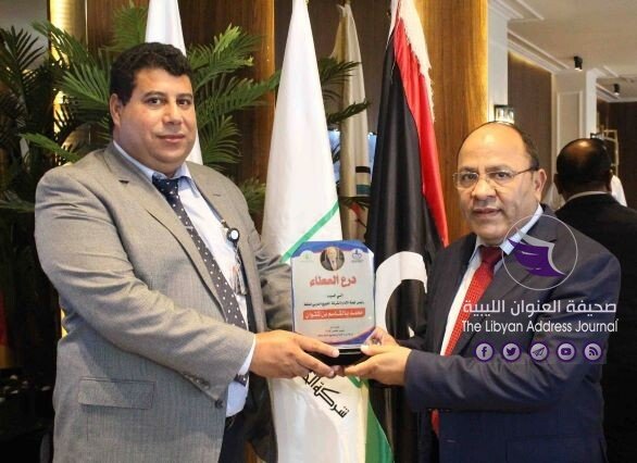 شركة سرت تمنح درع العطاء لرئيس شركة الخليج العربي - 117552483 1646908018810411 3847539920448998964 n