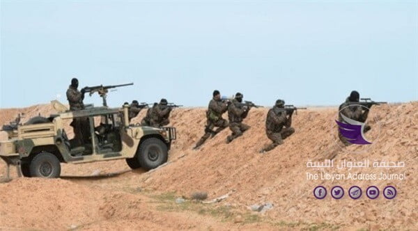 الجيش التونسي يوقف 8 سيارات تهريب على الحدود الليبية - 201912281805329QR