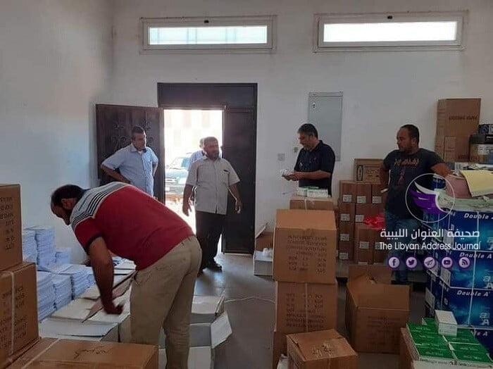 إدارة المعاهد الفنية المتوسطة تشرع في توزع مستلزمات الوقاية من فيروس كورونا - 119974042 1037077440086524 2850792939864398791 n