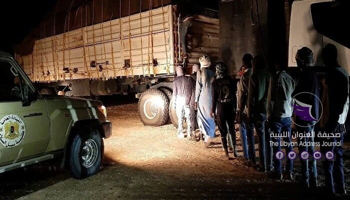 فيديو| الجيش يضبط مهاجرين ويصادر شاحنتي تهريب غرب تازربو - 121144714 740054596545024 5158793674969819160 n