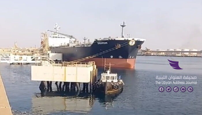 استمرار تصدير النفط.. ناقلة نفطية تصل ميناء البريقة - ببببببببببببببسي