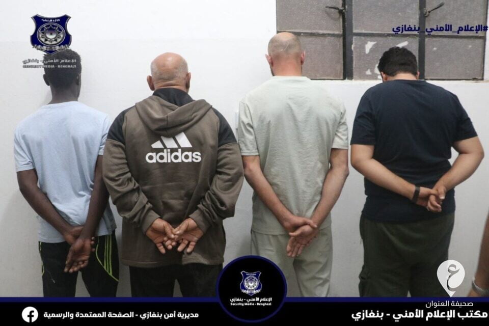 من أكبر المصانع..ضبط أشخاص يديرون مصنع خمور في منطقة الطلحية  - 245625966 882577172458164 6419423954017576925 n