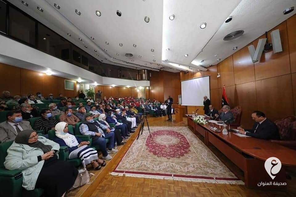 حفتر يلتقي الأسر النازحة والمتضررة من الحرب على الإرهاب - 258184808 2092874694198073 6139457342374552344 n